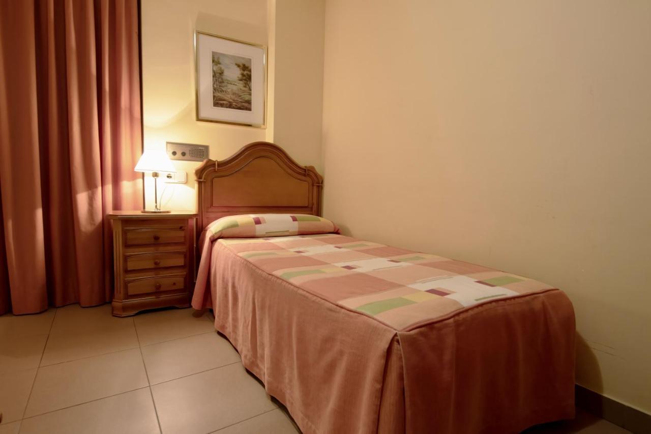 Pensio La Creu Hotel Esterri D'Aneu Exterior photo